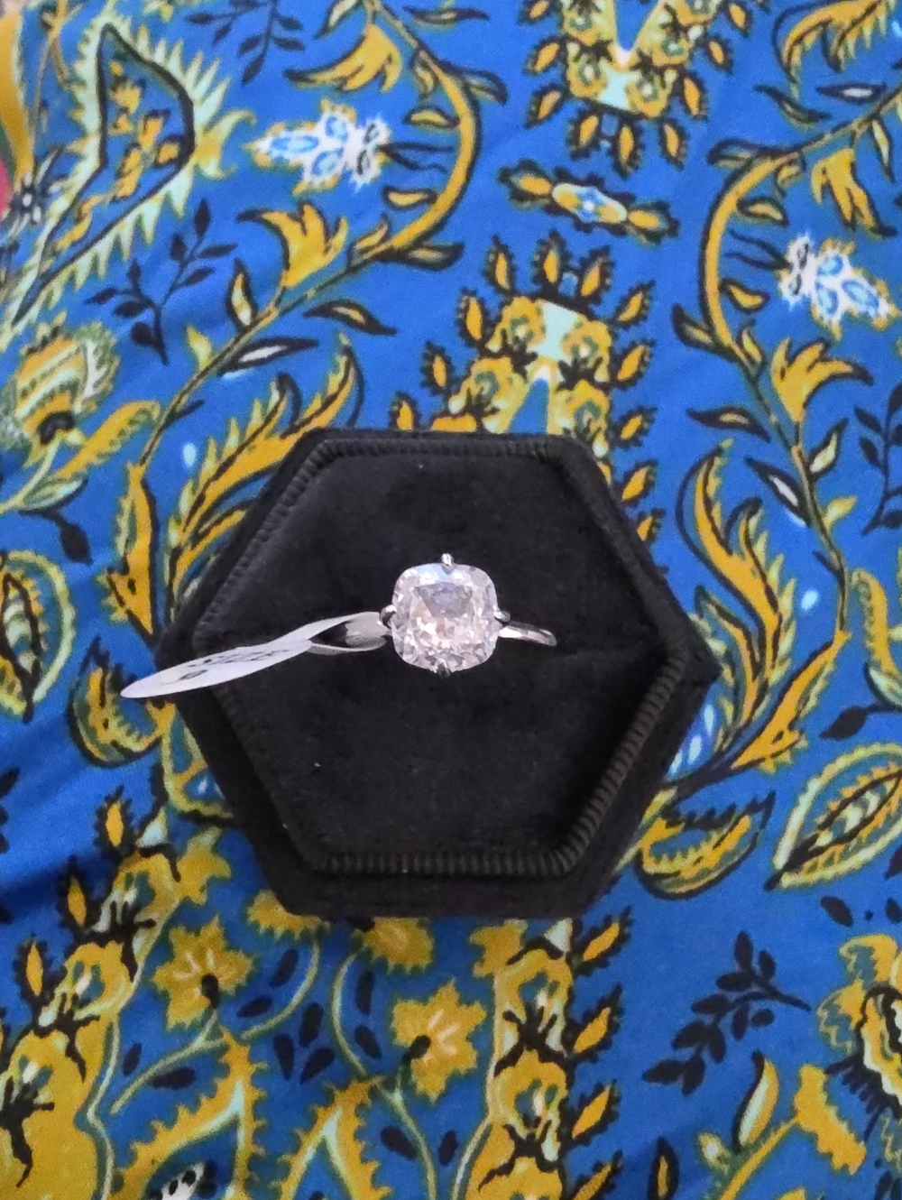 Melinda Maria Empress Cushion Cut Ring - Silver Diamondette Size 9 New